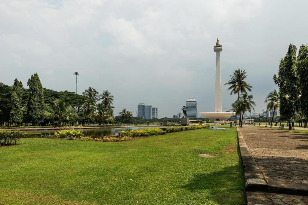 Wow Hotel Jakarta Exterior photo